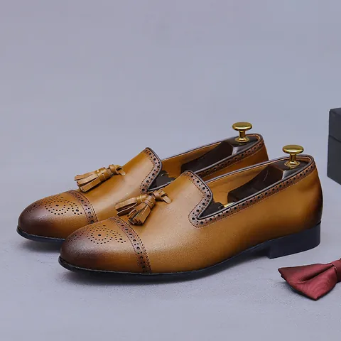 Men Genuine Cowhide Leather Tassel Loafers Vintage British Brogue Carving Business Casual Slip On Gentleman Dress Shoes