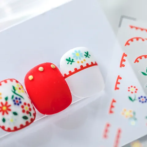 Matte Dünne Nagelaufkleber Rote Wellenförmige Blumenmuster Selbstklebende Nail Art Decals Für Damen Täglich DIY Dekoration