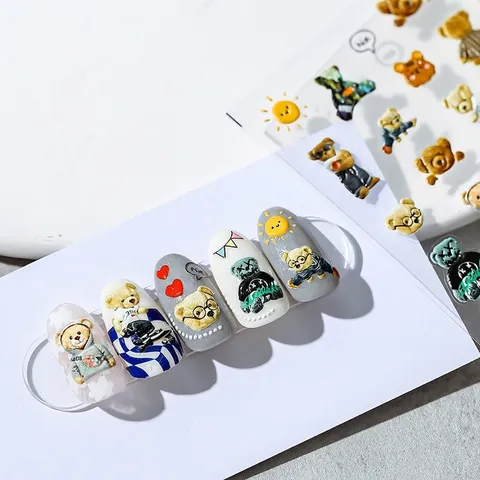 Geprägte Relief Nagelaufkleber Süßer Cartoon Bär Selbstklebend Maniküre Abziehbilder DIY Dekoration Für Damen Schmuck