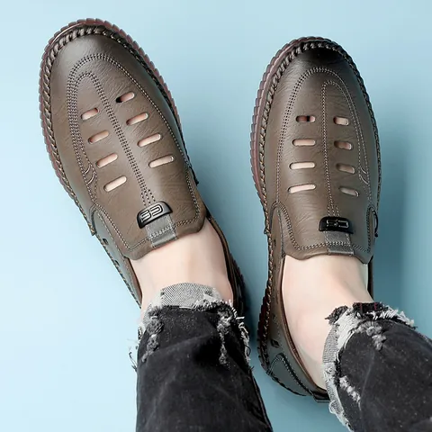 Herren Leder Sandalen Mit Lochmuster Weiche Sohle Atmungsaktiv Lässig Slip On Handgenäht Rutschfest Strand Vater Schuhe