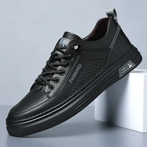 Men Fashion Genuine Leather Casual Board Shoes Quilted Soft Sole Round Toe Hand Stitched Low Top Sneakers Daily Shoes