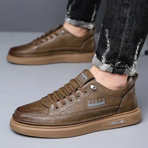 Men's Casual Cowhide Leather Shoes Breathable Slip On Loafers Wear Resistant Rubber Sole Vintage Fashion Board Shoes Daily Walking