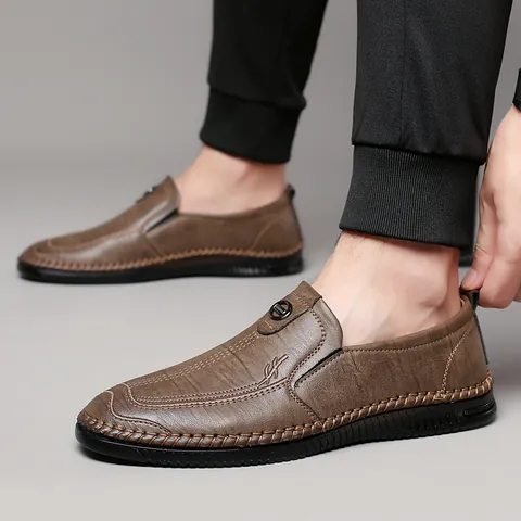 Men's Two-layer Cowhide Business Casual Loafers Slip-on Driving Shoes Flat Breathable Leather Shoes With Hand Stitching Metal Buckle Detail