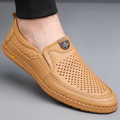 Mocassini Casual da Uomo in Vera Pelle Scarpe Slip-On Traforate Traspiranti Suola Morbida Antiscivolo Mocassini Business Casual Estivi