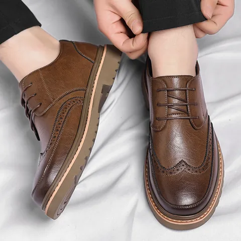 Men's British Vintage Brogue Derby Shoes Business Casual Wingtip Carving Non-slip Thick Sole Recycled Leather Formal Dress Shoes