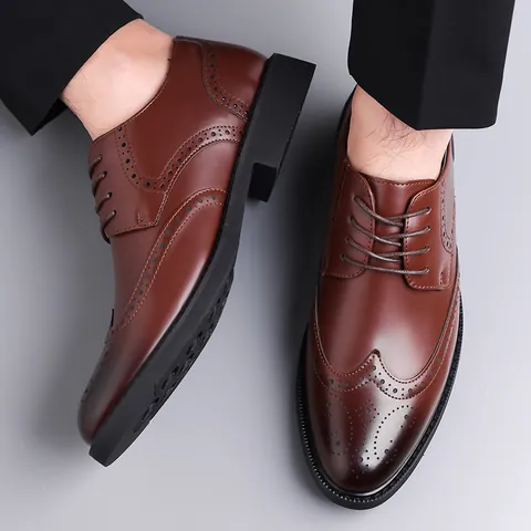 Men's British Style Brogue Oxford Shoes Microfiber Leather Wingtip Carved Business Formal Lace-up Non-slip Rubber Sole Casual Shoes