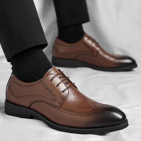 Men's Business Formal Shoes Brogue Carved Pointed Toe Leather Shoes Alligator Pattern Lace Up Gentleman Wedding Office Dress Shoes