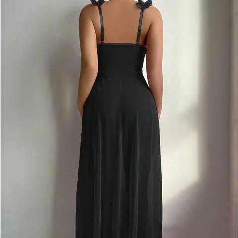 Sexy Kant Mesh Lange Nachtjapon Met 3D Bloem Applicatie Rugloos Diepe V-hals Transparante Nachtmode En Slip Vrouwen
