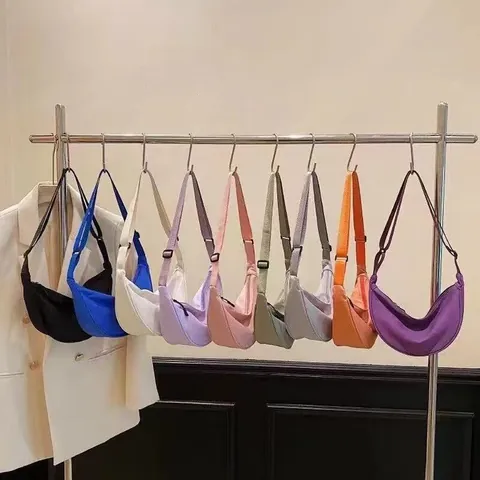 Trendy Nylon Crossbody Dumpling Bag Lightweight Minimalist Solid Color Adjustable Strap Shoulder Bag For Women Daily Wear