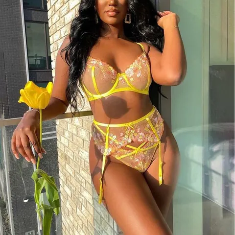 Women Sexy Floral Embroidery Mesh Lingerie Underwire Bra Garter Belt And Panty Lingerie Suit Romantic Nightwear