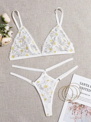 Ensemble de Lingerie Sexy en Dentelle Blanche pour Femmes Broderie Marguerite Soutien-Gorge Triangle Et String Ajouré Lingerie