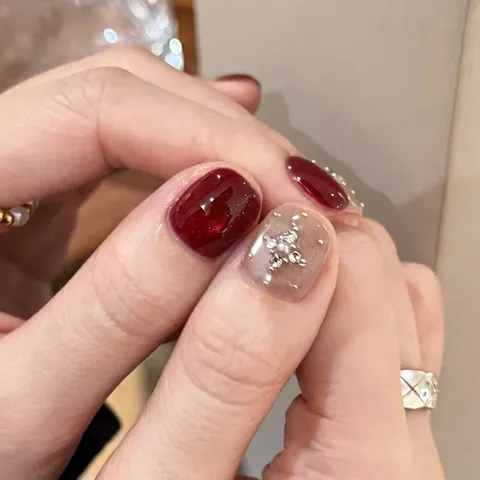 Weinrot Kariert Künstliche Nägel Mit Künstliche Perlen Strass Deko Handgefertigt Glänzend Wiederverwendbar Für Damen Party Nail Art