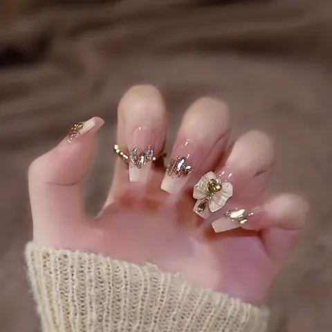 Unghie Finte Artigianali Sfumate Con Fiocco 3D Decorazione Strass Künstliche Perle Eleganti Unghie a Pressione per Donna Festa Quotidiana