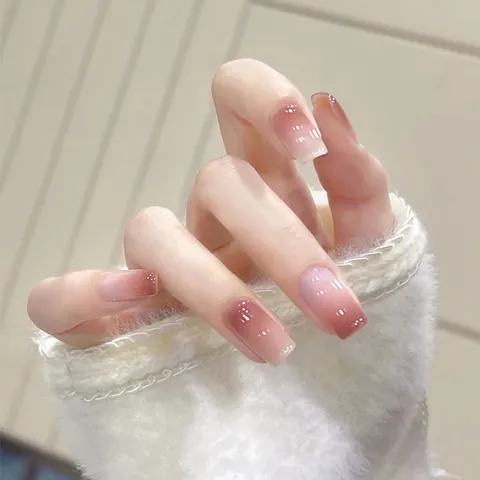 Unghie Finte in Resina ABS Lucida Sfumata Con Farfalla 3D Fiori Strass Decorazione Elegante Manicure per Donna Gioielli Moda
