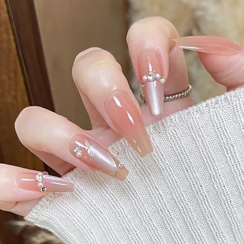 Unghie Finte da Incollare Fatte a Mano Forma a Bara Sfumato Rosa Nudo Occhio di Gatto Bianco Künstliche Perle Strass Linee Metalliche