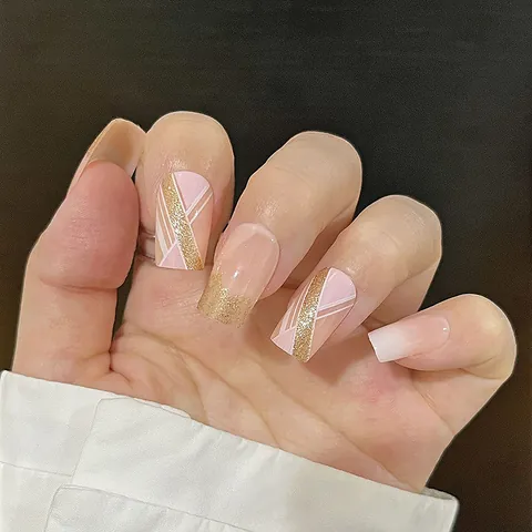 Nudé-Rosa Französische Spitze Kurze Quadratische Künstliche Nägel Gold Glitzer Streifen Abnehmbare Fake Nails Damen
