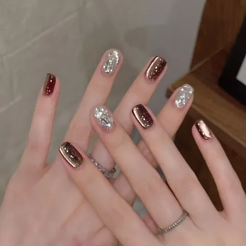 Luxury Brown Coffee Press On Nails Short Square Round Artificial Nails With Rhinestones Fine Glitter For Women Daily Party