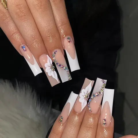 Faux Ongles à Presser Carrés Longs Style Français Avec Fleurs en Relief 3D Strass Colorés Faux Ongles Rose Dégradé pour Décoration de Manucure Femme