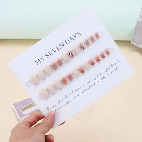 Handmade Yogurt White French Press On Nails Nude Pink Gradient Fake Nails With Rhinestones And Gold Metal Lines For Bride