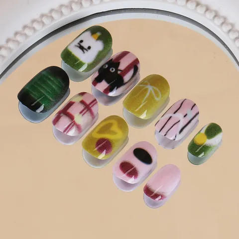 Cute Cartoon Children Press On Nails Short Full Cover Fake Nails Heart Plaid Pattern Girl Artificial Nail Art Kit