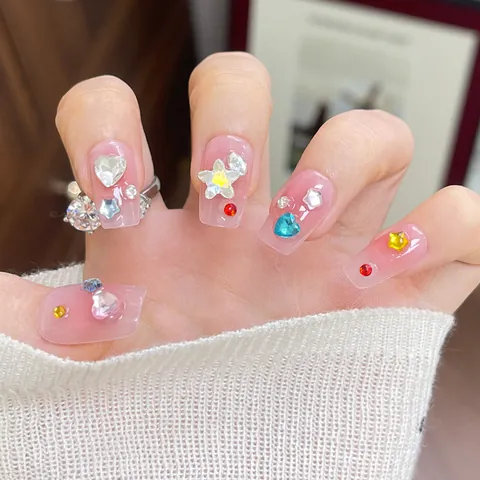 Unghie a Pressione Fatte a Mano con Sfumatura Rosa e Strass Scintillanti Stelle Cuori Forma Quadrata Unghie Artificiali