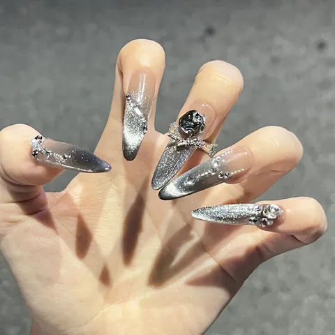 Χειροποίητα Μακριά Stiletto Ψεύτικα Νύχια Ασημί Μαύρο Ντεγκραντέ Cat Eye Με 3D Φιόγκο Στρας Καρδιά Πολύτιμος Λίθος Επαναχρησιμοποιήσιμα Νύχια Για Γυναίκες
