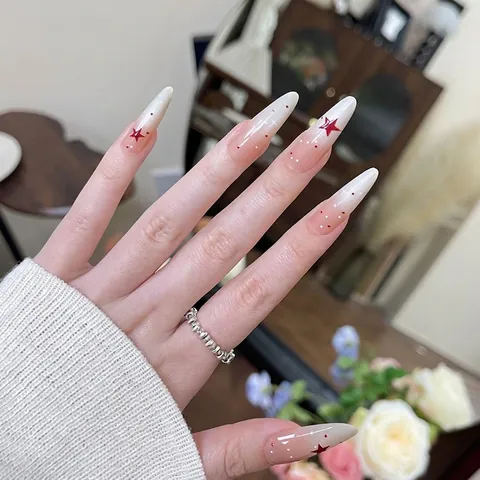 Stiletto Press On Nails Verlauf Rosa Weiß Rote Sterne Muster ABS Kunstharz Künstliche Nägel Damen Sweet Cool Stil Mode Maniküre