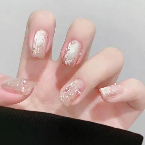 Lussuose Unghie Finte Fatte a Mano Occhio di Gatto Con Künstliche Perle e Motivo Floreale Rosa Nude Unghie a Mandorla per Donna Festa Elegante Manicure