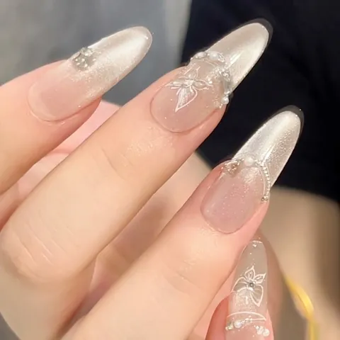 Handgefertigte Schmetterling Katzenauge Drucknägel Elegante Lange Mandelform Künstliche Perle Strass Blume Künstliche Fingernägel Für Damen