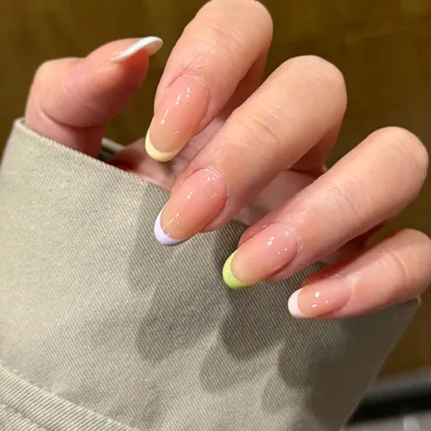 Faux Ongles à Coller Français Pointes Colorées Base Rose Nude Ongles Artificiels Brillants pour Femme Manucure DIY Quotidienne