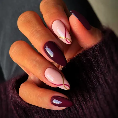 Unghie Finte a Pressione a Mandorla Rosso Vino Minimalista Linee Dorate Lucide Unghie Artificiali Copertura Totale Donna