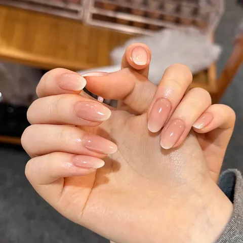 Simple Nude Pink Gradient Short Oval Press On Nails Reusable ABS Resin Fake Nails For Women Daily Nail Art Decoration
