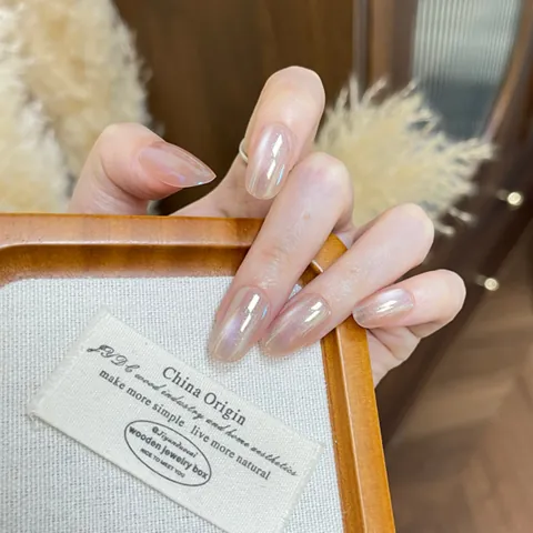 Handmade Cat Eye Press On Nails Short Oval Gradient Artificial Pearl Pink Shimmer Reusable False Nails For Women Daily Party Manicure