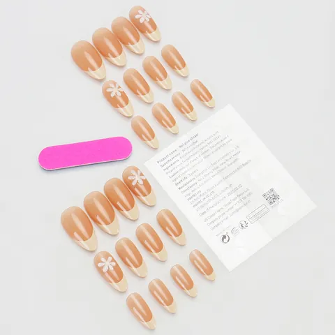 French Almond Press On Nails Nude Color With Pale Yellow Edge White Daisy Floral Patterns Artificial Fake Nails For Women Daily Manicure