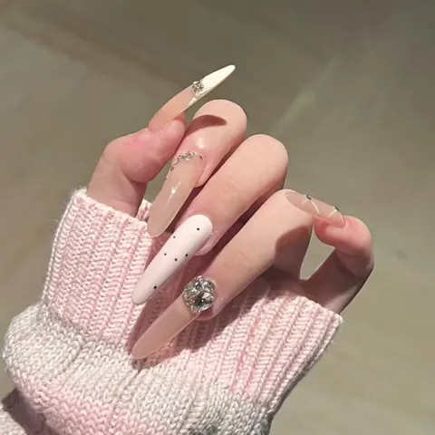 Unghie Finte Press On a Mandorla Lunga Rosa Nudo Strass Pois Lusso Fatte a Mano Unghie Finte per Donna Gioielli