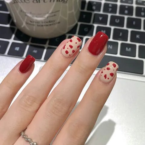 Glossy ABS Resin Press On Nails Red Heart Polka Dot Cow Pattern Short Square Round Fake Nails For Women Valentine Gift