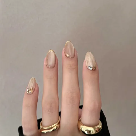 Unghie Finte Corte Ovali Nude Perla Artificialte Occhio di Gatto Bordo Oro Francese Strass Unghie Artificiali Riutilizzabili per Donna DIY Nail Art
