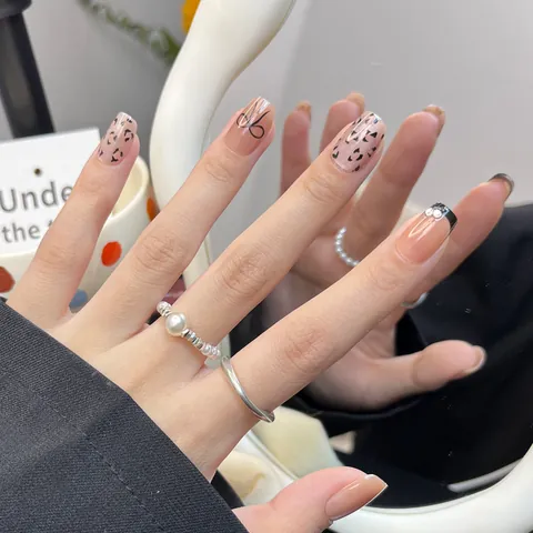 Uñas Postizas a Presión Con Estampado de Leopardo Diseño de Lazo Uñas Artificiales Borde Negro Francés Decoración Perlas Artificiales Para Mujer Kit de Manicura de Moda