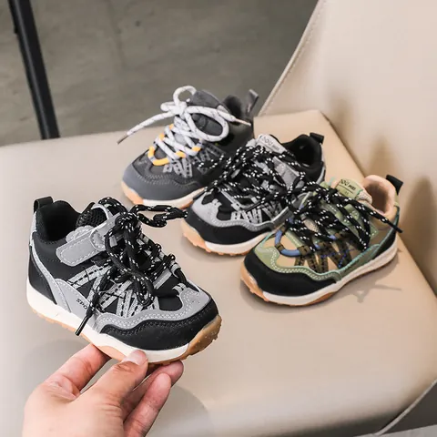 Chaussures Mode Enfant Respirantes en Cuir Synthétique et Mesh Baskets Patchwork Semelle en Caoutchouc Antidérapante Chaussures de Sport