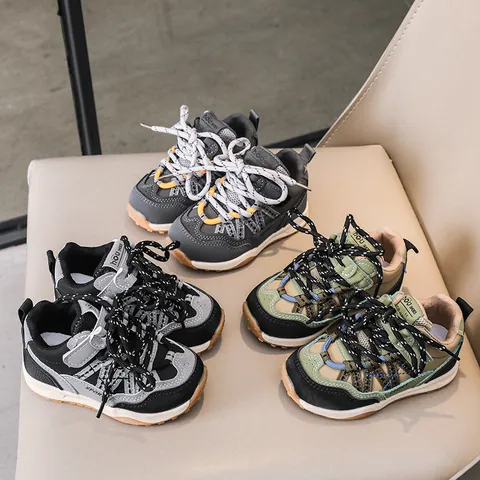 Chaussures Mode Enfant Respirantes en Cuir Synthétique et Mesh Baskets Patchwork Semelle en Caoutchouc Antidérapante Chaussures de Sport