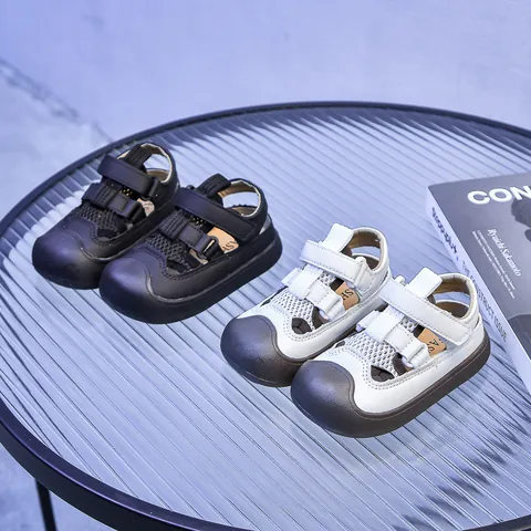 Sandali da Spiaggia in Mesh Traspirante per Bambini con Punta Anti-collisione in Pelle Sintetica Scarpe Casual per Bambini