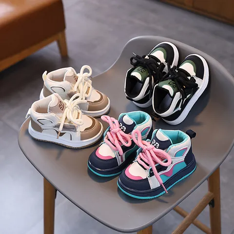 Scarpe da Skate Alte per Bambini Sneaker Fashion Color Block con Lacci Larghi Traspiranti Antiscivolo Casual per Ragazzi Ragazze