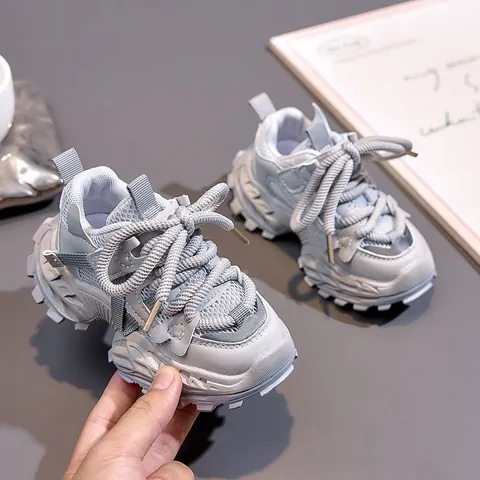 Sneakers Chunky Retro per Bambini in Mesh Traspirante Suola Spessa Antiscivolo Scarpe da Corsa Casual per Ragazzi e Ragazze