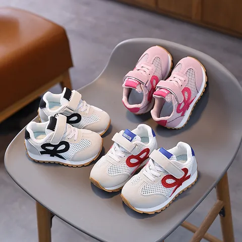Kinder Mesh Atmungsaktive Sneaker Kleinkinder Lässige Hohle Board Schuhe Klettverschluss Rutschfeste Leichte Kinder Sportschuhe