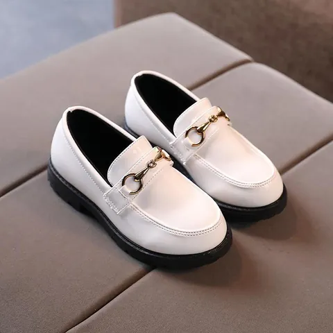 Mocassini in Pelle Verniciata PU Stile Britannico per Bambini Con Morsetto in Metallo Suola Spessa Scarpe Scuola Formali