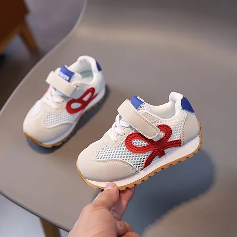 Kinder Mesh Atmungsaktive Sneaker Kleinkinder Lässige Hohle Board Schuhe Klettverschluss Rutschfeste Leichte Kinder Sportschuhe