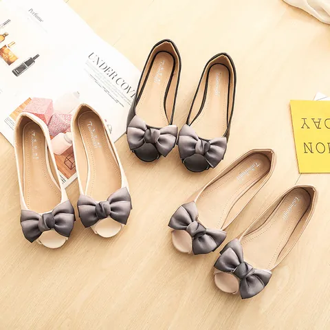 Chaussures Plates à Bout Ouvert pour Femmes Confortables Semelle Souple Flats Décontractés avec Nœud en Satin ou Boucle en Métal Cuir Synthétique