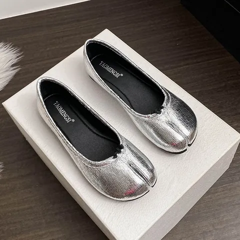 Women Split Toe Tabi Flats Sheepskin Metallic Mirror Ballet Shoes Casual Slip On Comfortable Dress Flat Shoes For Lady