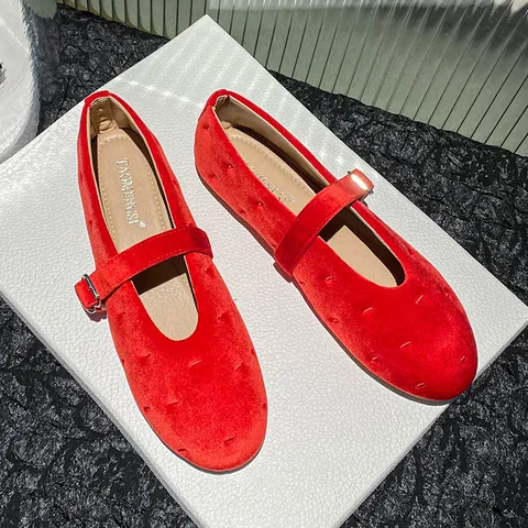 Vintage Velvet Mary Jane Flats For Women Round Toe Heart Buckle Ankora Red Black Solid Color Low Heel Academy Style Shoes