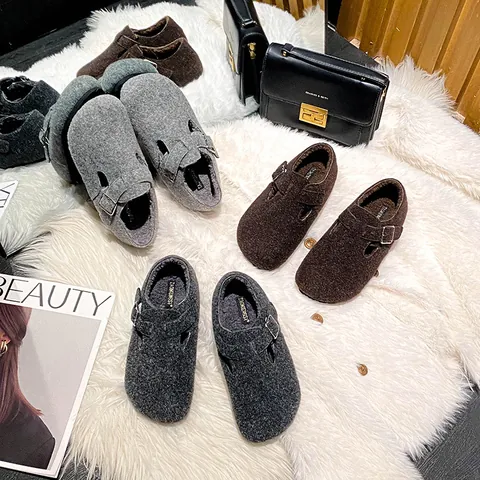 Women Winter Warm Faux Fur Lined Felt Clog Slippers Platform Buckle Clogs Casual Vintage Solid Color Outdoor Home Shoes